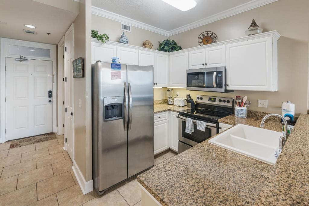 Island Royale: Beachfront Condo in Gulf Shores Exterior photo